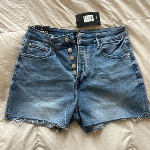 FASHIONOVA WOMENS SHORTS NEW WITH TAGS! 
SIZE L